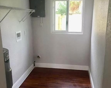 204 Cassia Boulevard - Photo Thumbnail 7