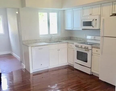 204 Cassia Boulevard - Photo Thumbnail 1