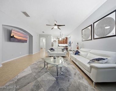 2039 Tullagee Avenue - Photo Thumbnail 11
