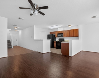 1618 Grable Cove Lane - Photo Thumbnail 8
