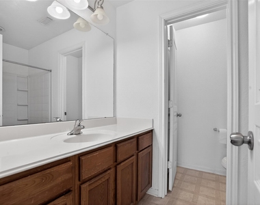 1618 Grable Cove Lane - Photo Thumbnail 18