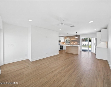 120 1st Avenue - Photo Thumbnail 8