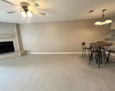 1911 Country Village Boulevard - Photo Thumbnail 4