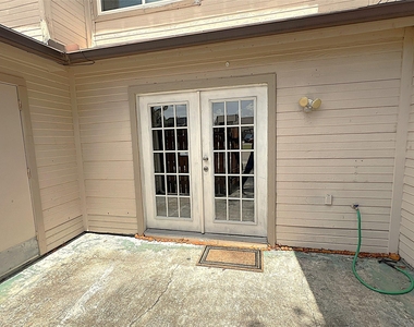 1911 Country Village Boulevard - Photo Thumbnail 19