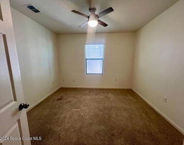 428 Coyote Drive - Photo Thumbnail 6