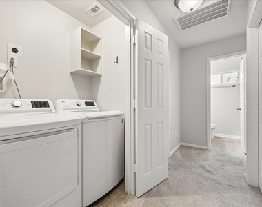 5106 Pinemont Place - Photo Thumbnail 13