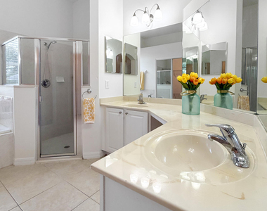 467 Sauders Road Se - Photo Thumbnail 11