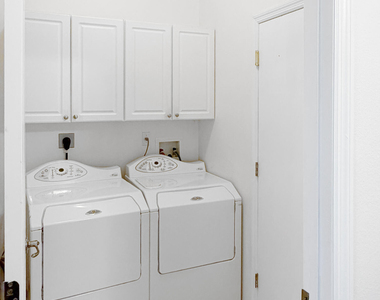 467 Sauders Road Se - Photo Thumbnail 26