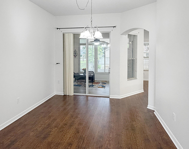 467 Sauders Road Se - Photo Thumbnail 8