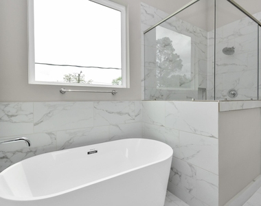 2903 Sherwood Green Lane - Photo Thumbnail 32