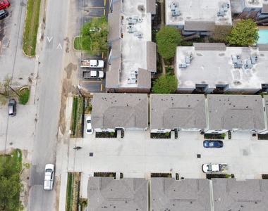 2903 Sherwood Green Lane - Photo Thumbnail 7