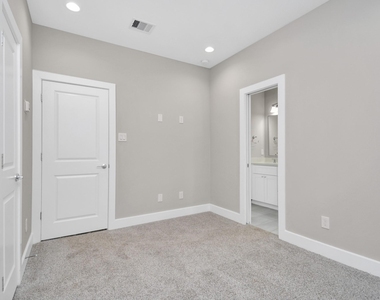 2903 Sherwood Green Lane - Photo Thumbnail 15