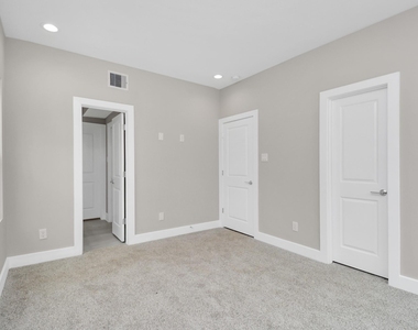2903 Sherwood Green Lane - Photo Thumbnail 11