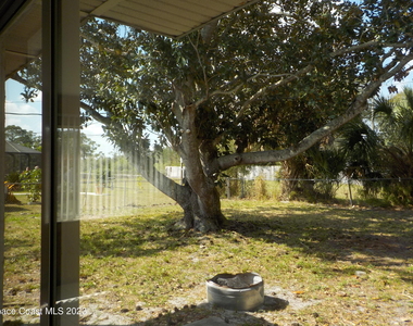 636 Hampton Drive Ne - Photo Thumbnail 16
