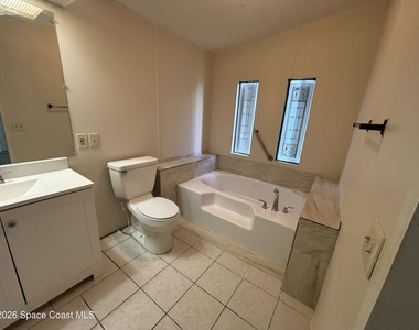 1924 Seagrape Street Ne - Photo Thumbnail 13