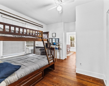 2509 Whitney Street - Photo Thumbnail 4
