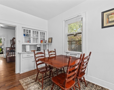 2509 Whitney Street - Photo Thumbnail 9
