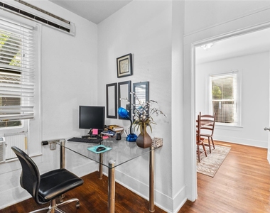 2509 Whitney Street - Photo Thumbnail 7