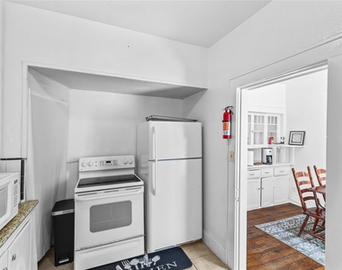 2509 Whitney Street - Photo Thumbnail 11