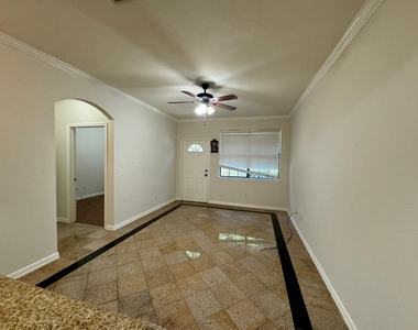 9400 Bellaire Boulevard - Photo Thumbnail 6
