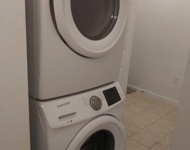4066 Meander Place - Photo Thumbnail 9