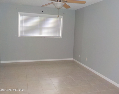 1617 Ne Sunny Brook Lane Ne - Photo Thumbnail 5