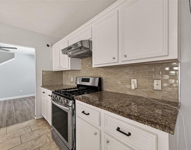 12819 Wisteria Park Drive - Photo Thumbnail 23
