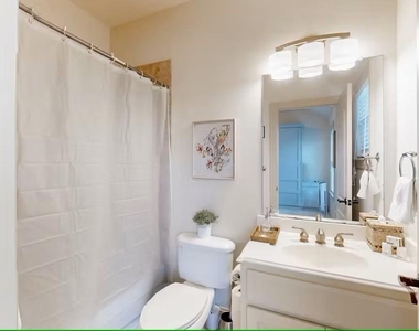 404 W 16th Street - Photo Thumbnail 19