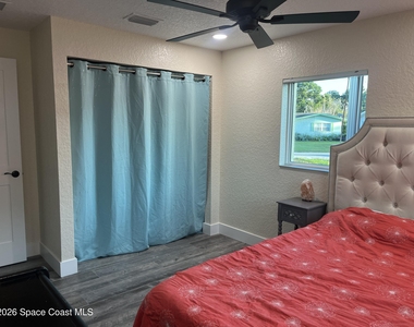 402 Amherst Avenue - Photo Thumbnail 11