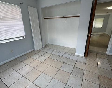 127 Pineda Street - Photo Thumbnail 6