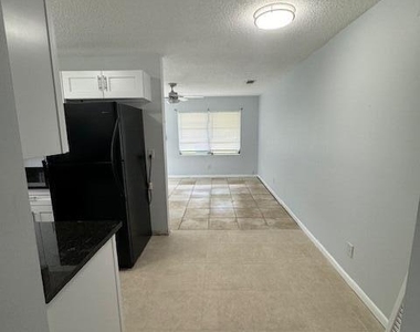 127 Pineda Street - Photo Thumbnail 8