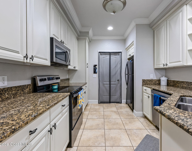 1795 Noel Place - Photo Thumbnail 7