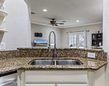 1795 Noel Place - Photo Thumbnail 8