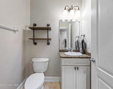 1795 Noel Place - Photo Thumbnail 10