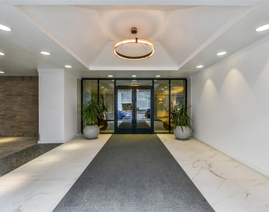 1111 Caroline Street - Photo Thumbnail 23