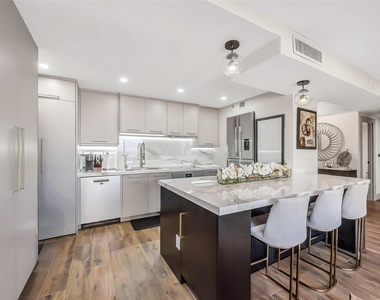 1111 Caroline Street - Photo Thumbnail 4