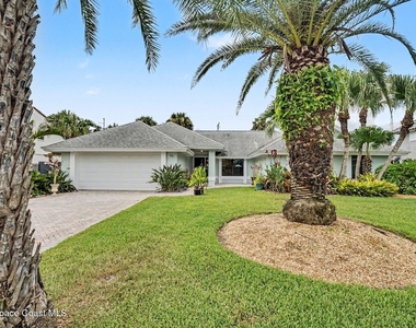 115 11th Avenue - Photo Thumbnail 2