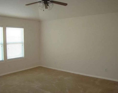 8406 Tararin Lane - Photo Thumbnail 7