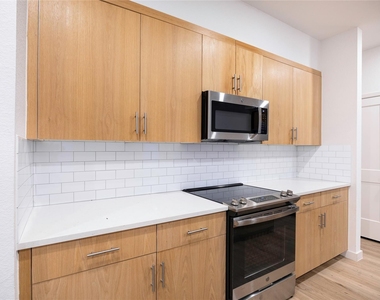 2515 Appian Way - Photo Thumbnail 7