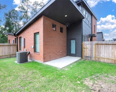 2515 Appian Way - Photo Thumbnail 28
