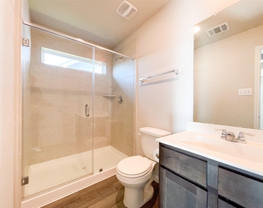 6515 James Michael Drive - Photo Thumbnail 8