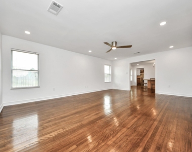 1403 Munger Street - Photo Thumbnail 9