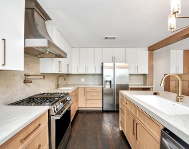 1403 Munger Street - Photo Thumbnail 23