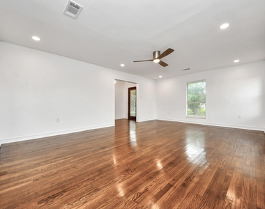 1403 Munger Street - Photo Thumbnail 11
