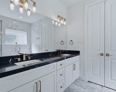6559 Sealey Street - Photo Thumbnail 9