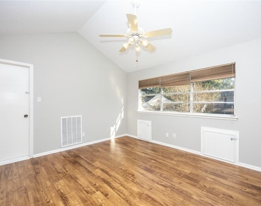 8323 Forest Ridge Road - Photo Thumbnail 13