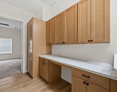 8023 Easter Street - Photo Thumbnail 7