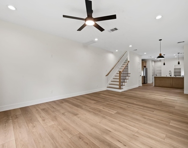 8023 Easter Street - Photo Thumbnail 5
