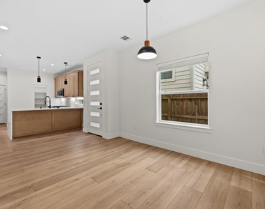 8023 Easter Street - Photo Thumbnail 6