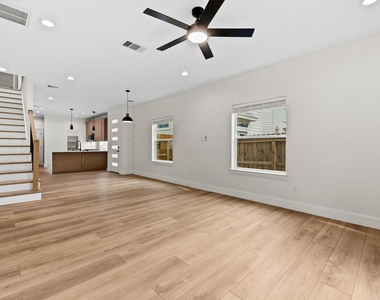 8023 Easter Street - Photo Thumbnail 3